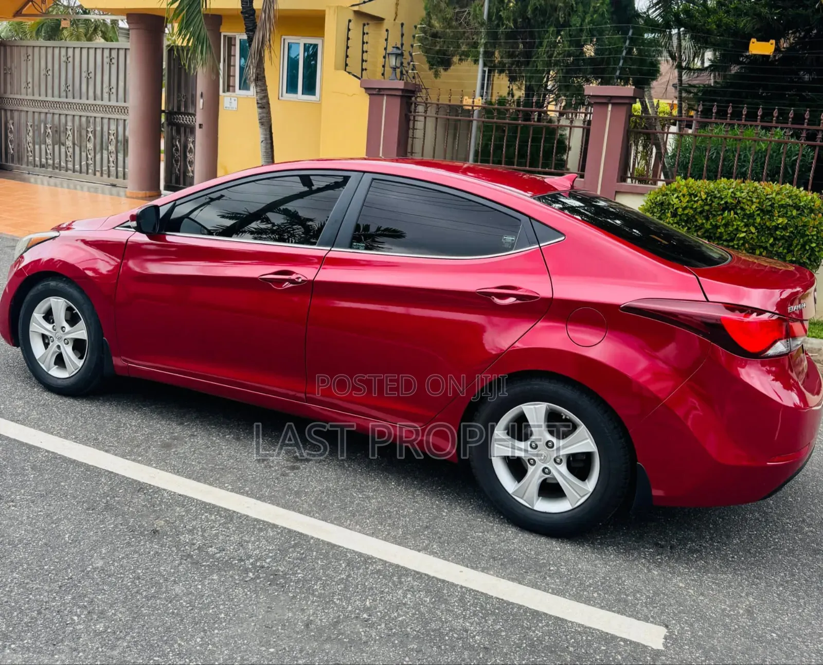 Toyota Vitz 2016 Red