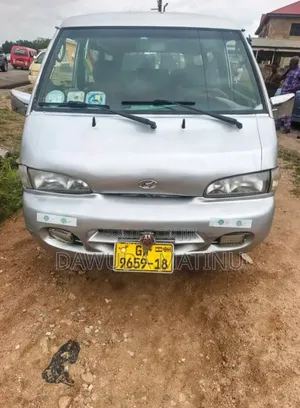 Hyundai H1 2004 Silver