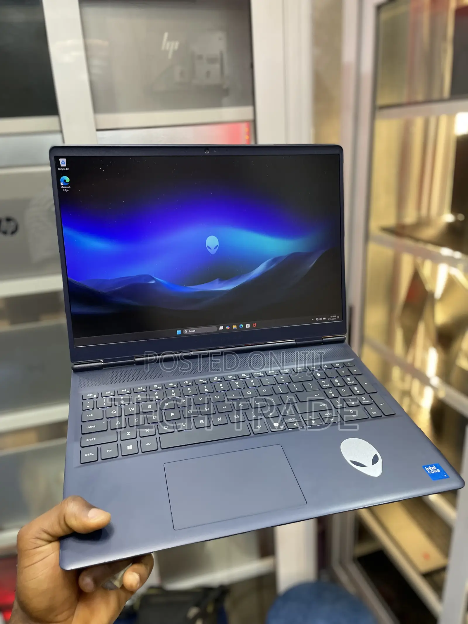 Laptop Alienware 16 Aurora 16GB Intel Core 7 SSD 512GB