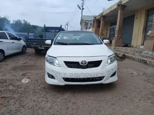Toyota Corolla 2015 White