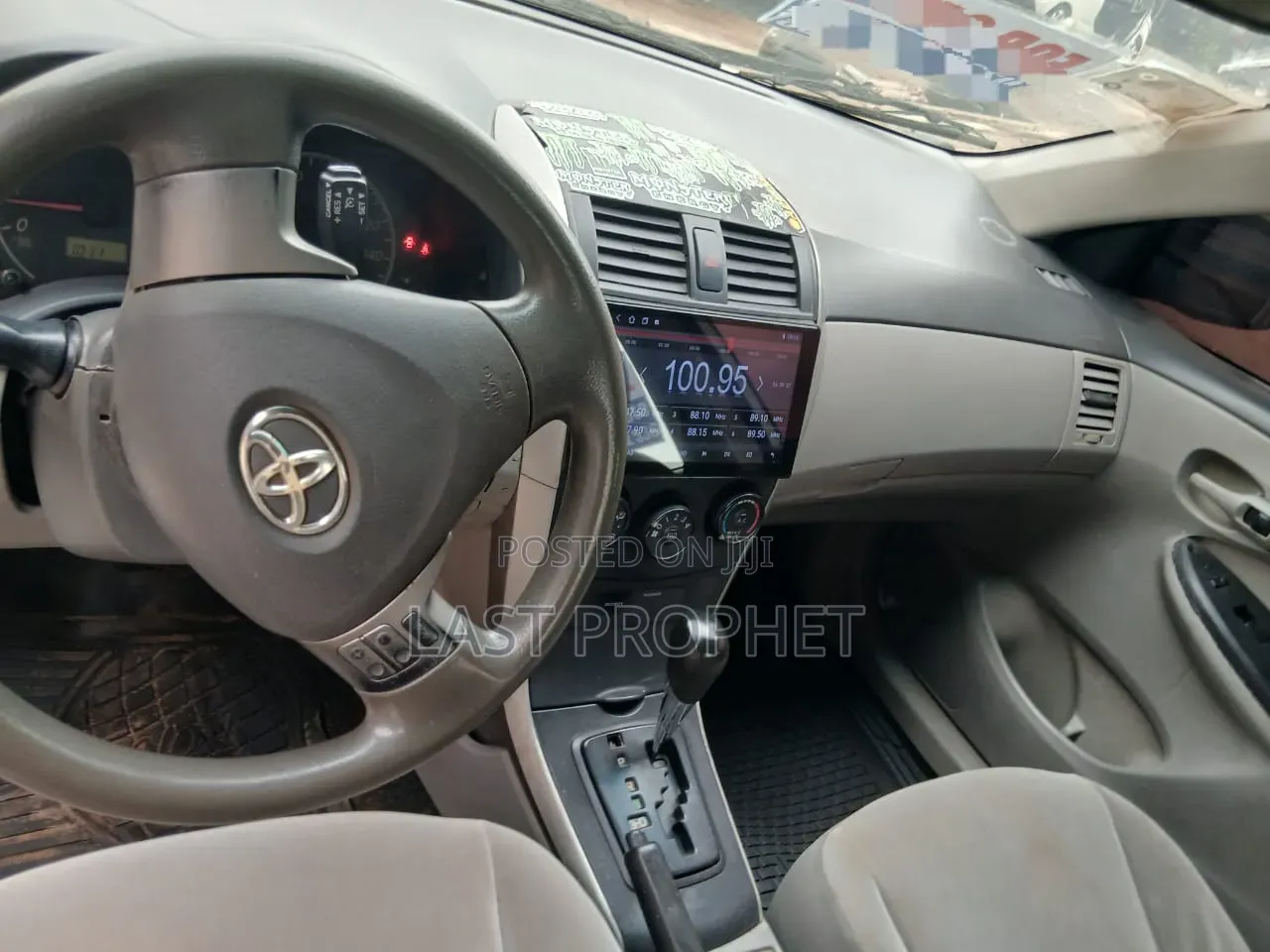Toyota Corolla 2015 White