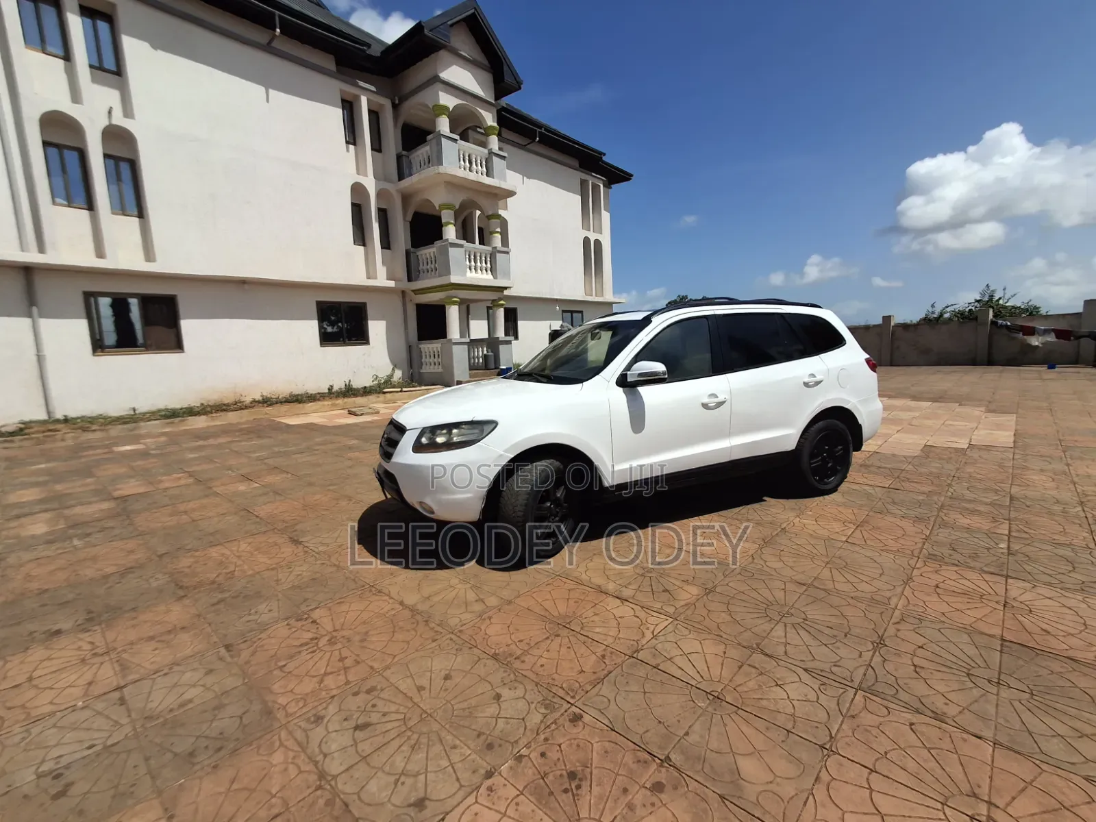 Hyundai Santa Fe 2010 White
