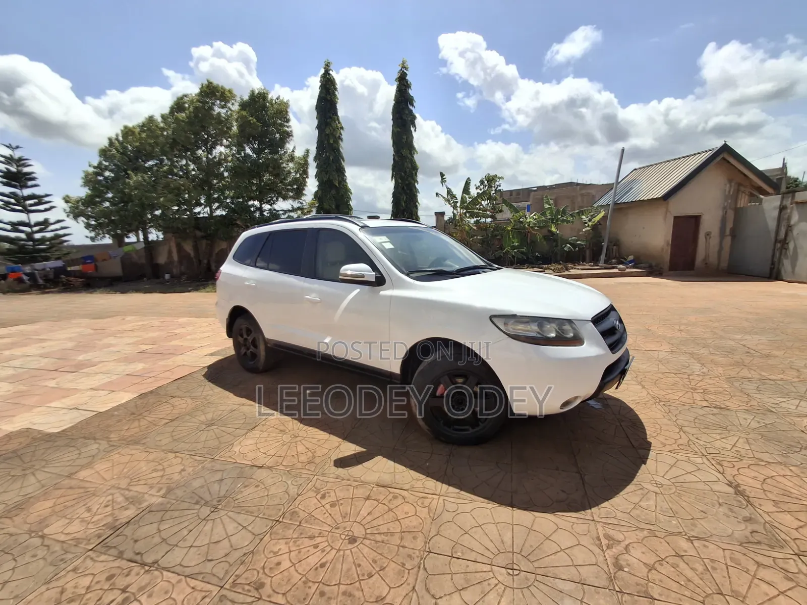 Hyundai Santa Fe 2010 White