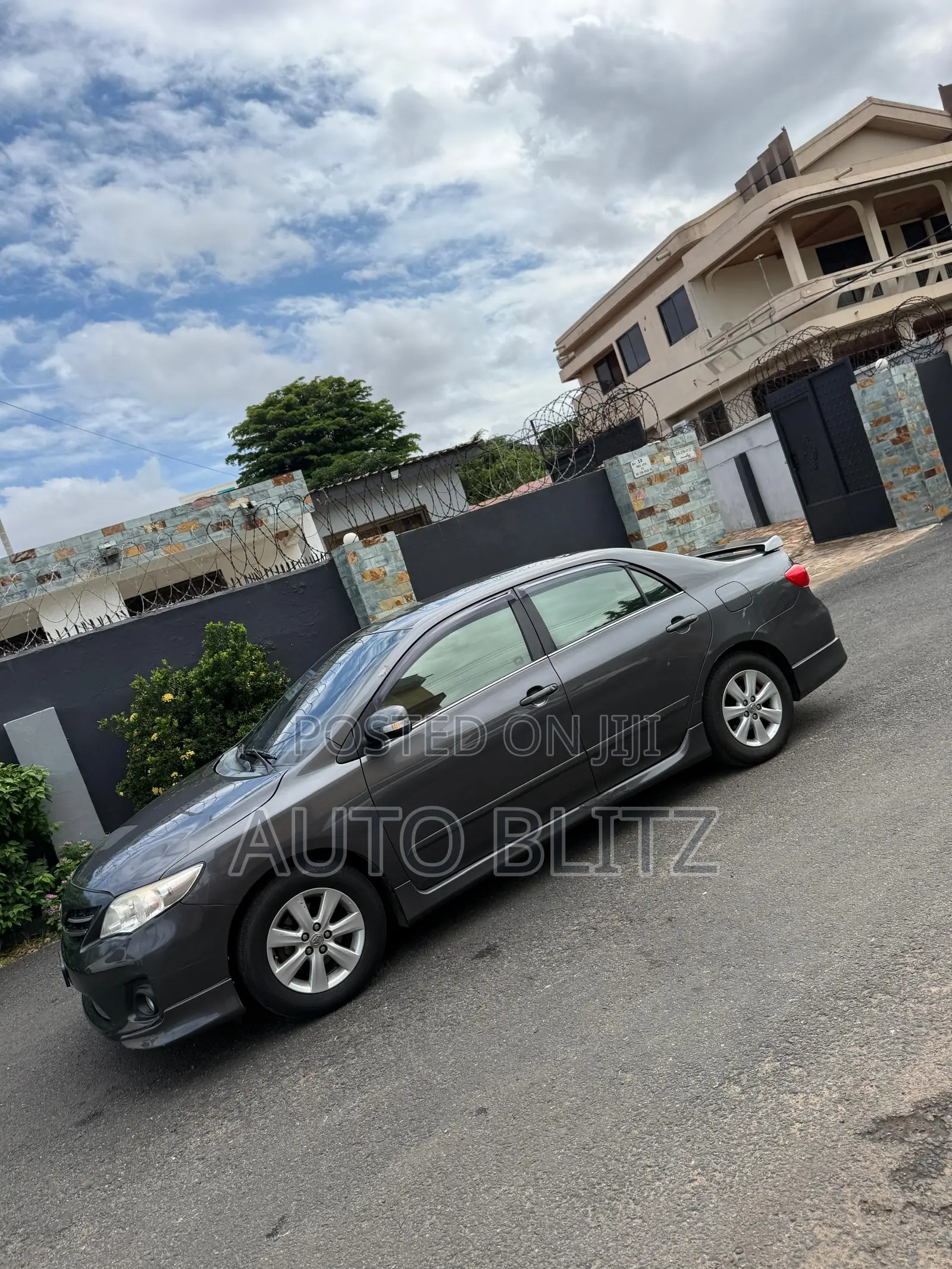 Toyota Corolla Altis 2011 Gray