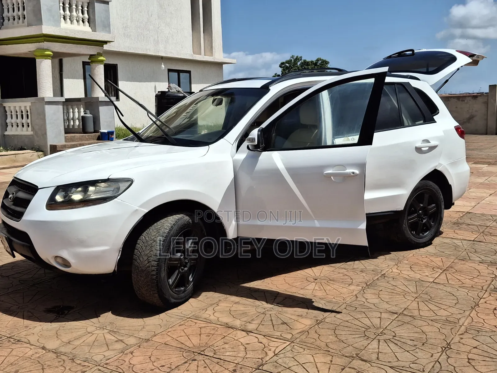 Hyundai Santa Fe 2010 White