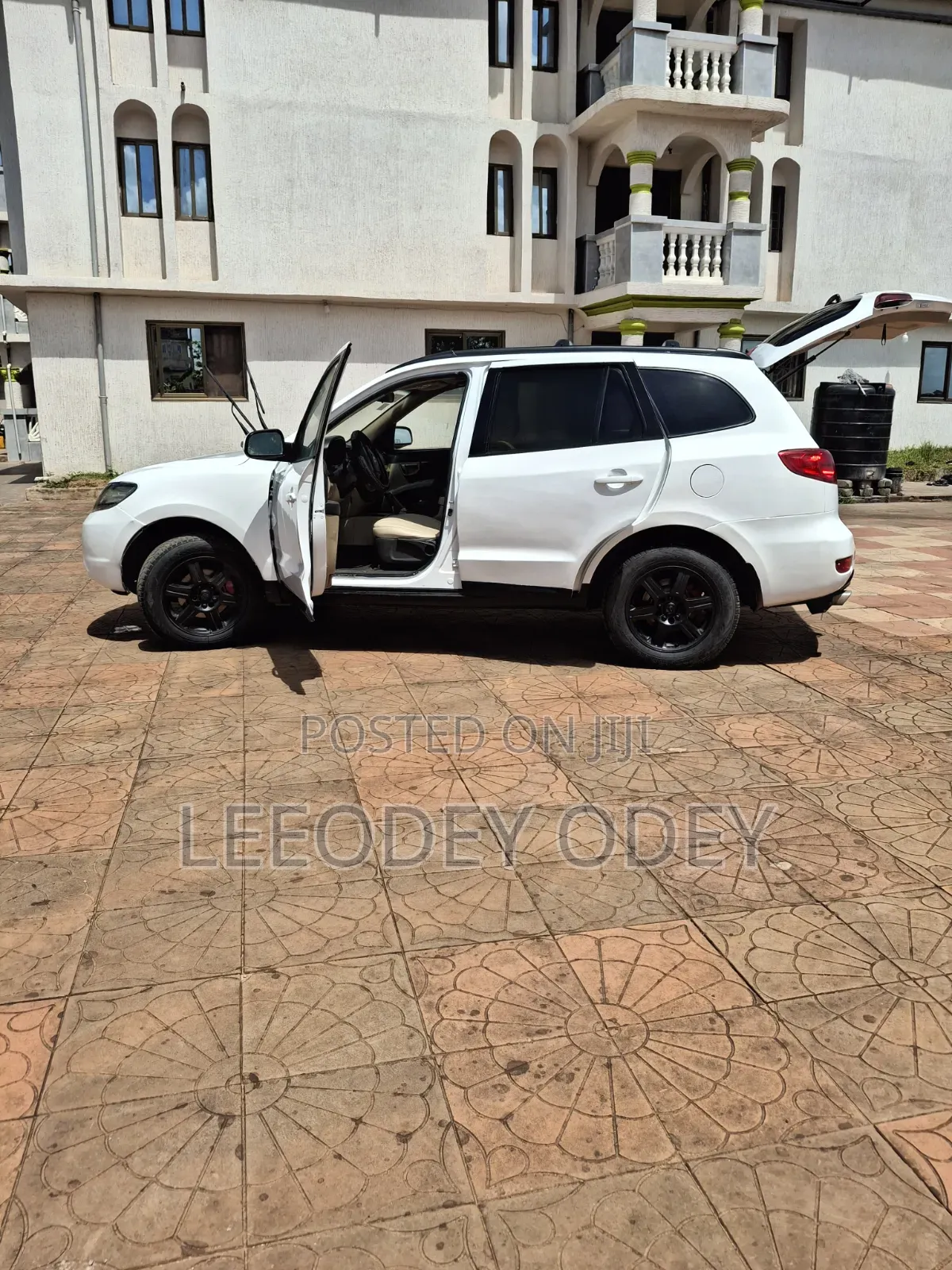 Hyundai Santa Fe 2010 White