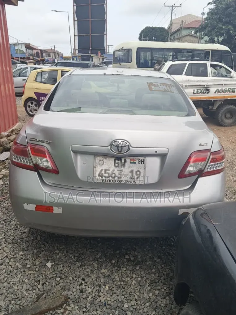 Toyota Camry 2009 Gray