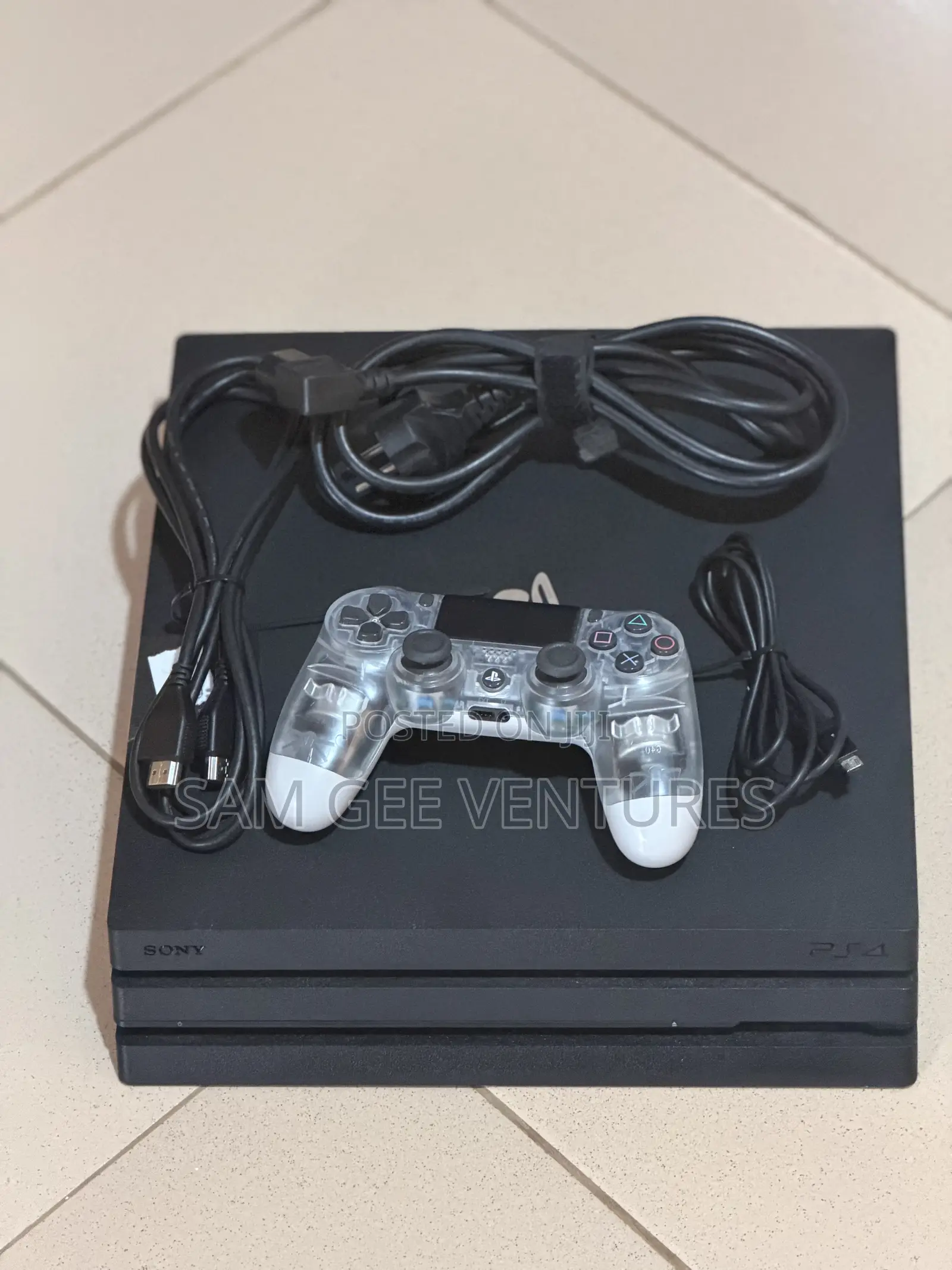 Ps4 Pro Edition Empty With One Controller