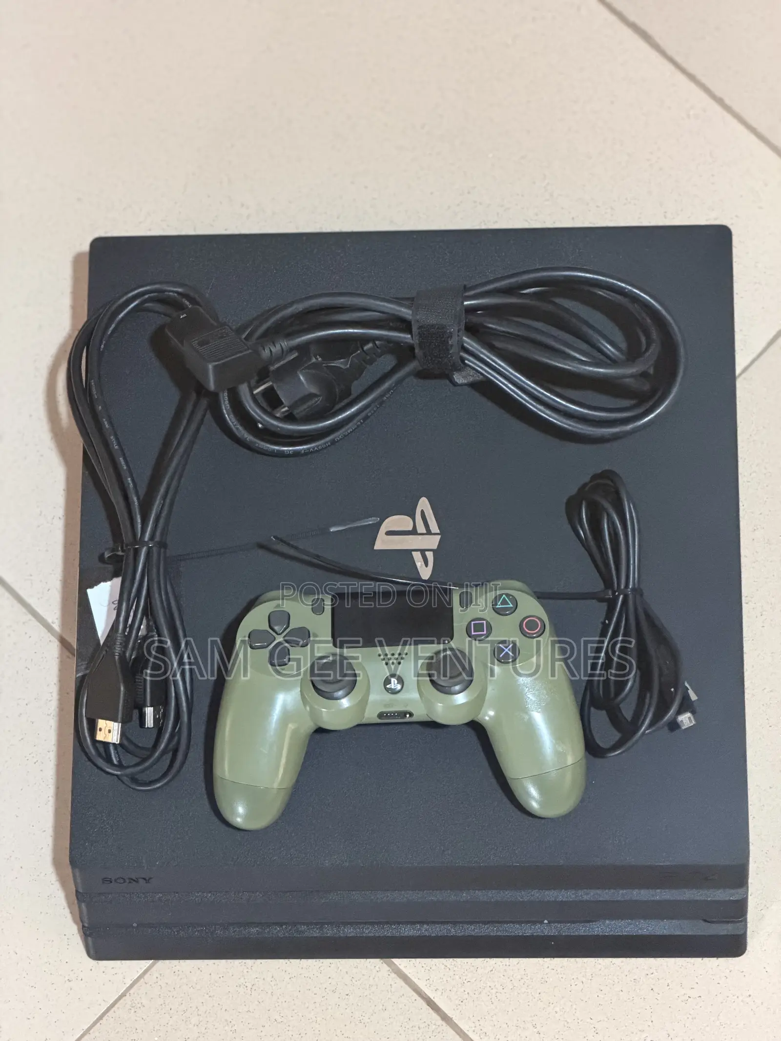 Ps4 Pro Edition Empty With One Controller