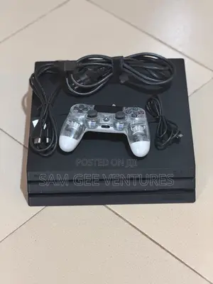 Ps4 Pro Edition Empty With One Controller