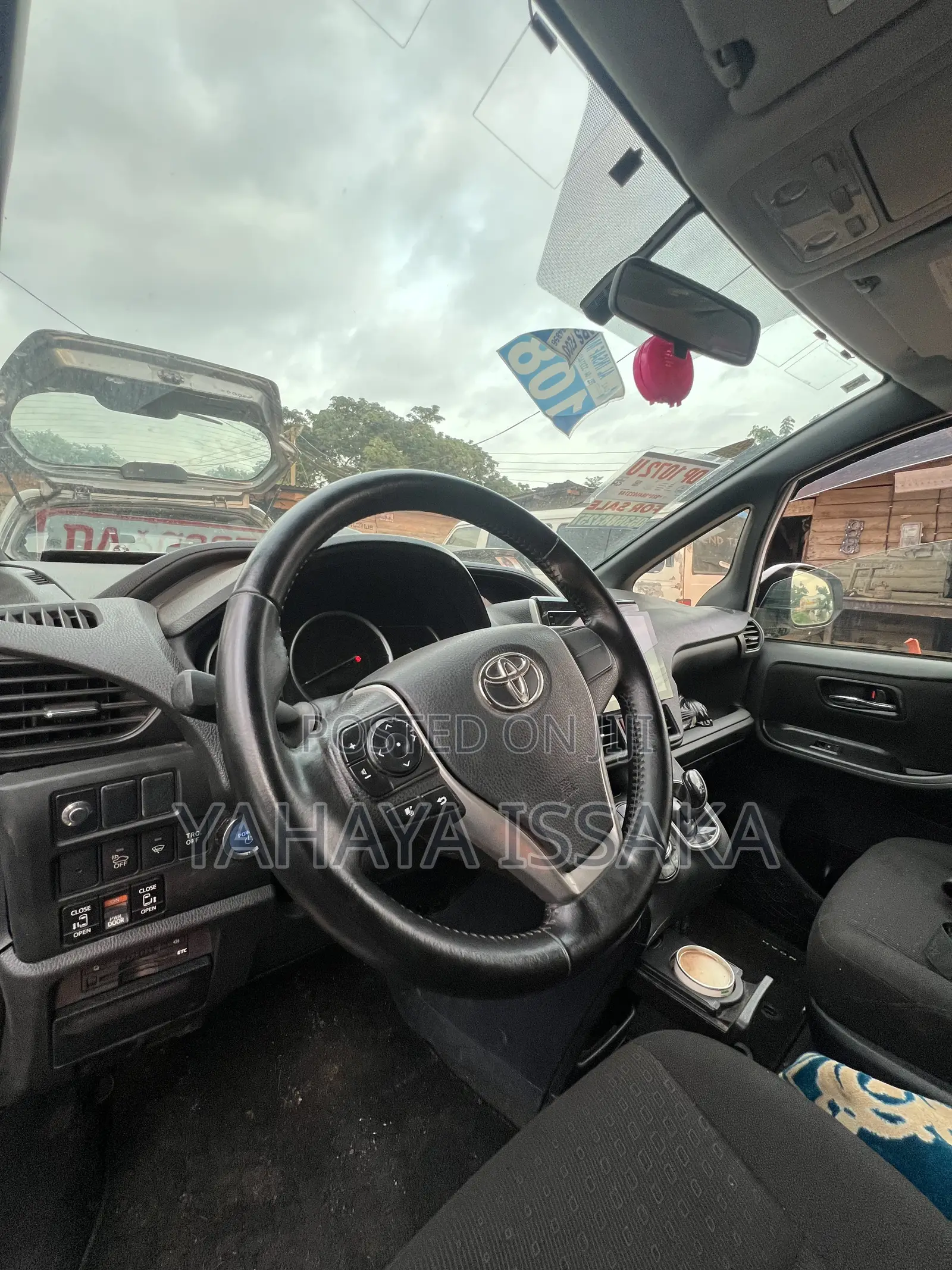 Toyota Voxy 2015 White