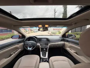 Hyundai Elantra 2019 Red
