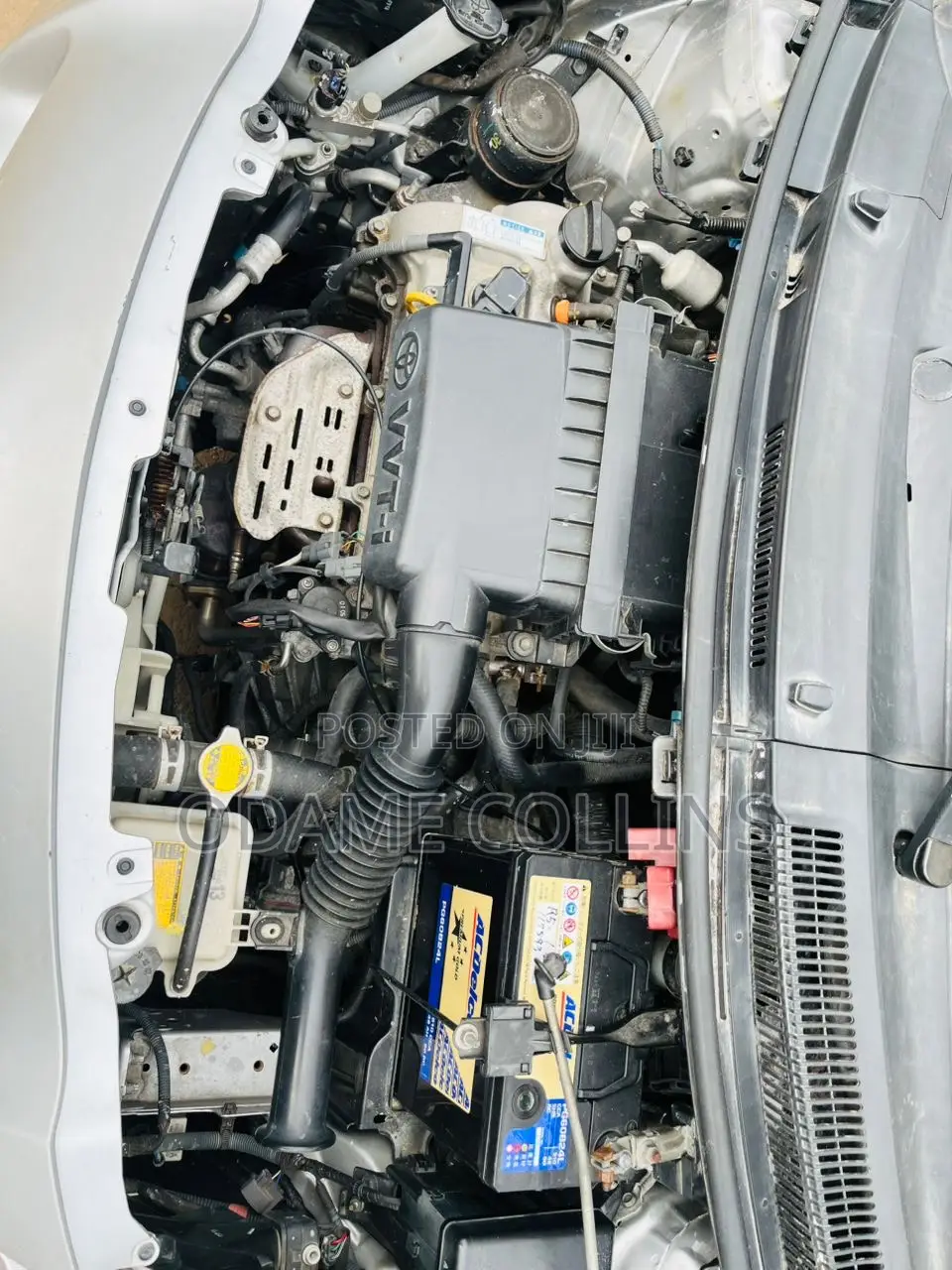Toyota Vitz 1.3 FWD 5dr 2010 Silver
