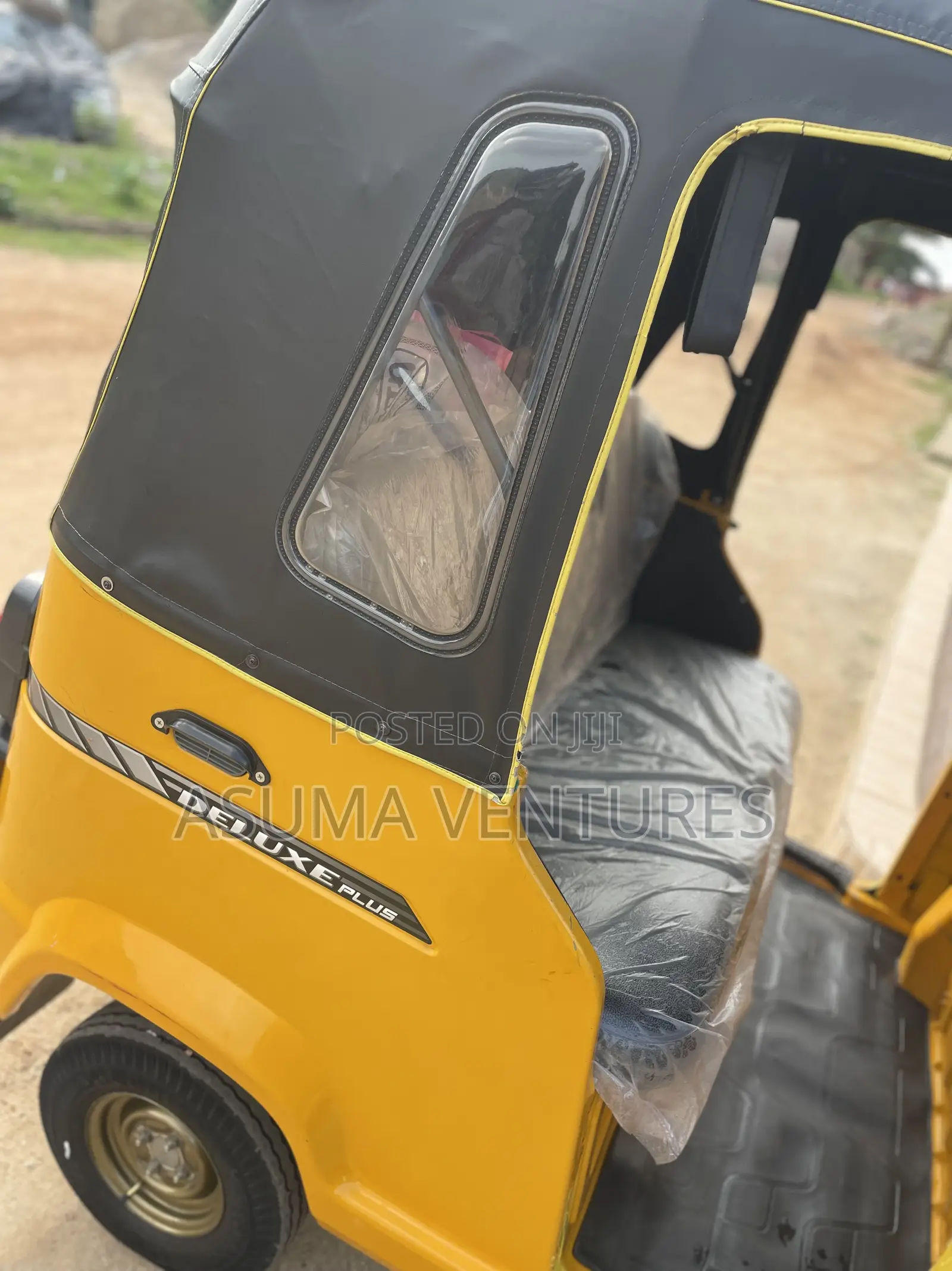 TVS HLX Plus ES 2025 Yellow