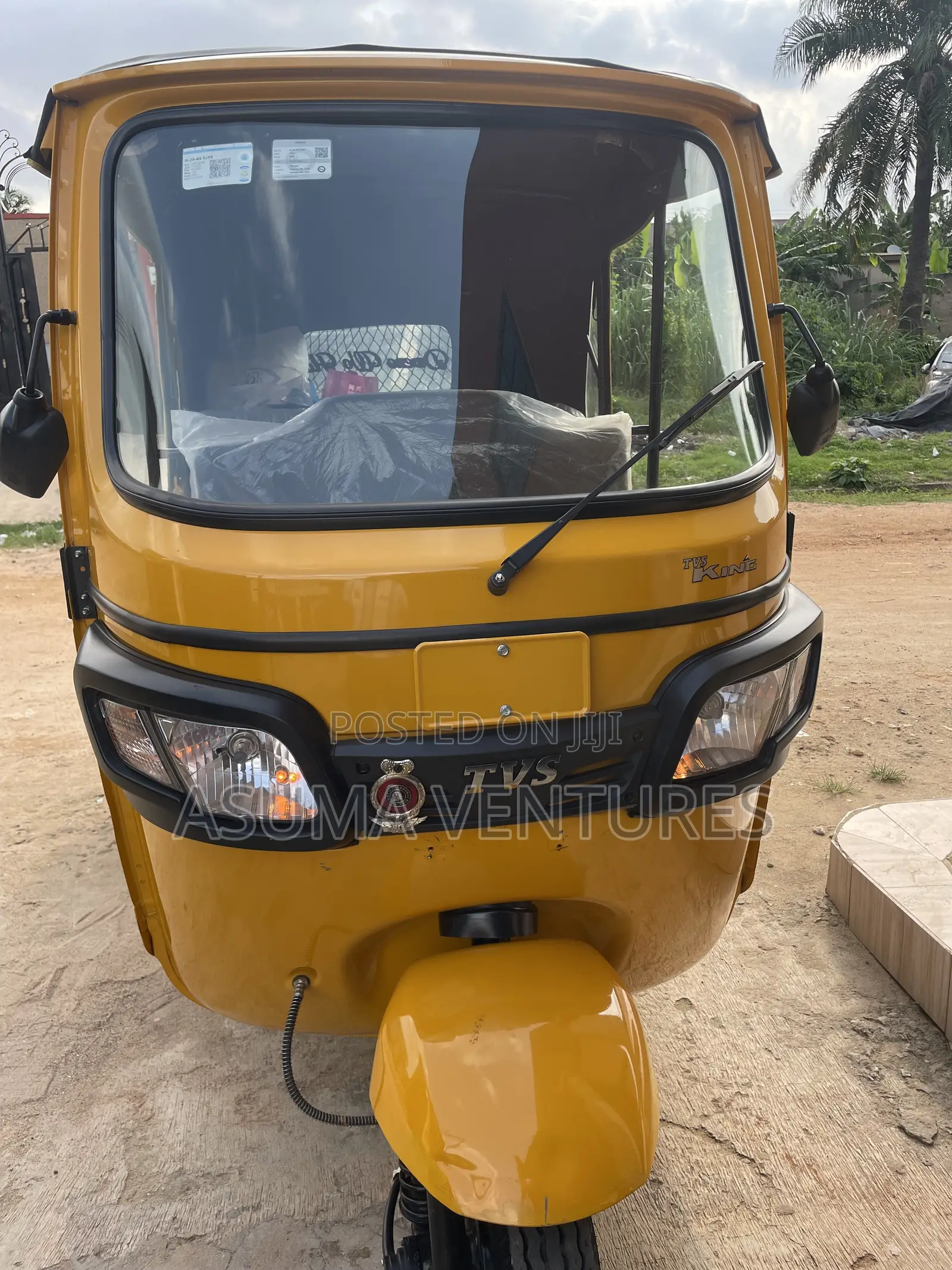 TVS HLX Plus ES 2025 Yellow