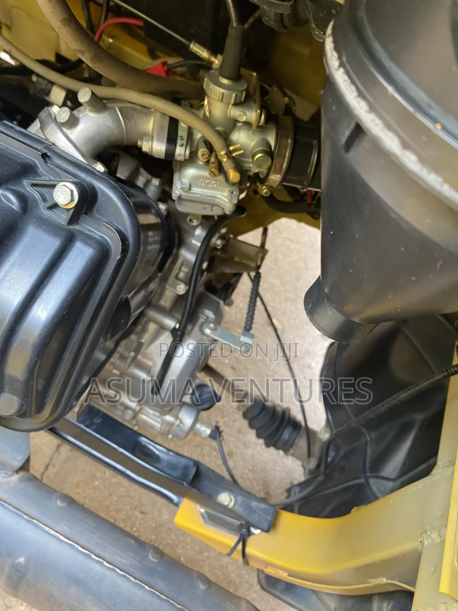 TVS HLX Plus ES 2025 Yellow