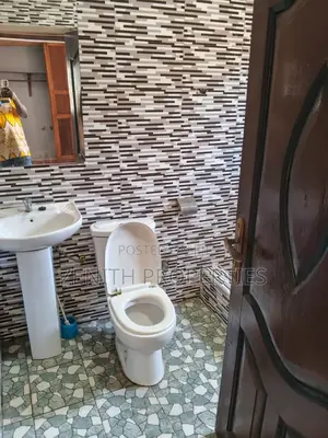 8bdrm House in Zenith Properties, West Hills Mall Area for rent