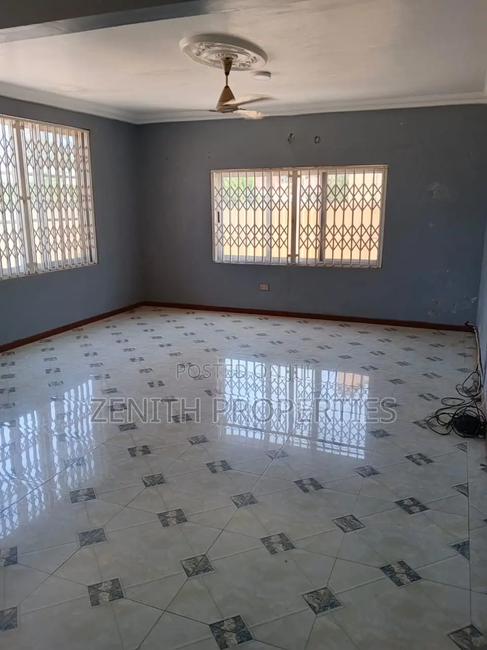 8bdrm House in Zenith Properties, West Hills Mall Area for rent