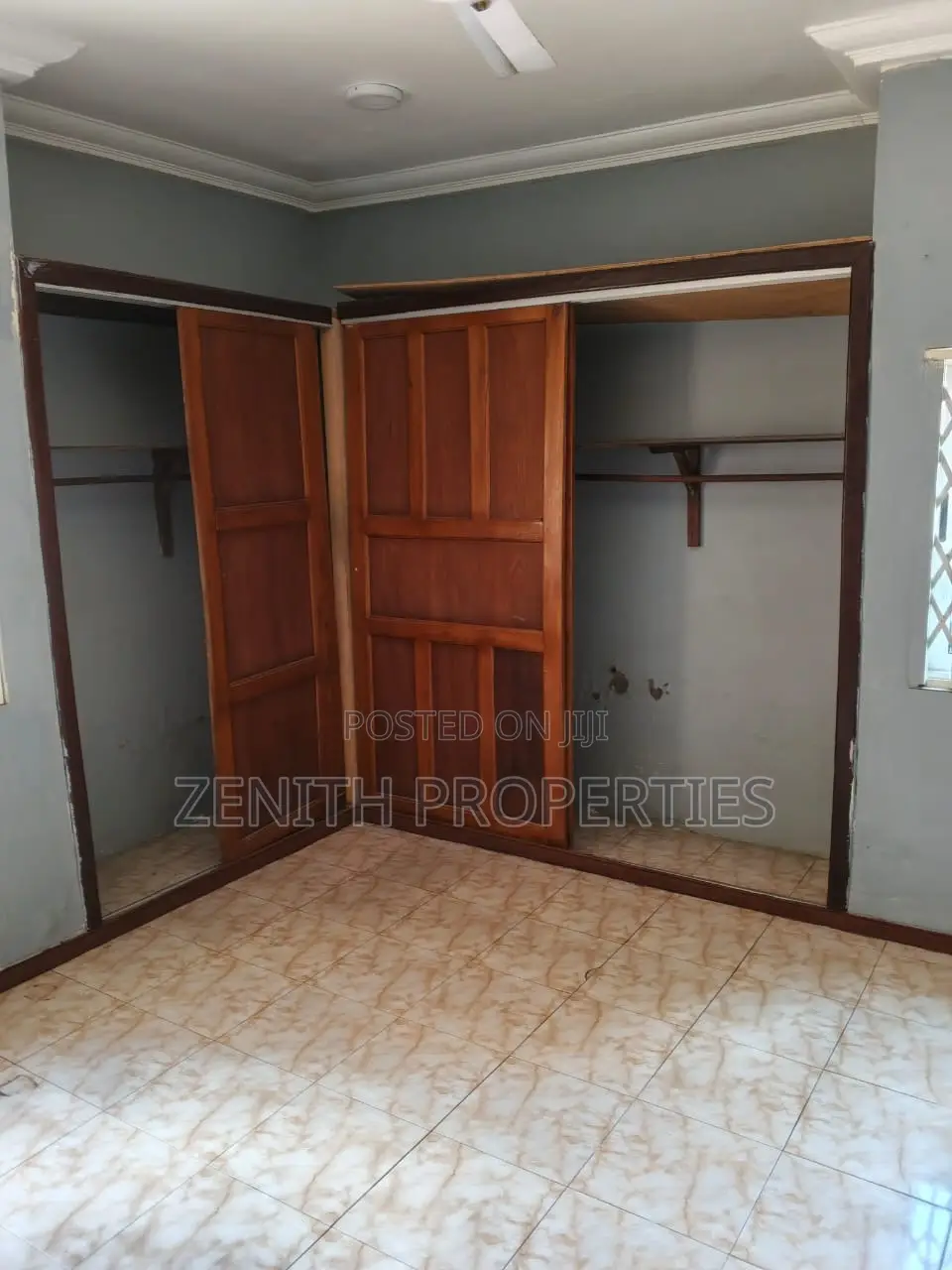 8bdrm House in Zenith Properties, West Hills Mall Area for rent