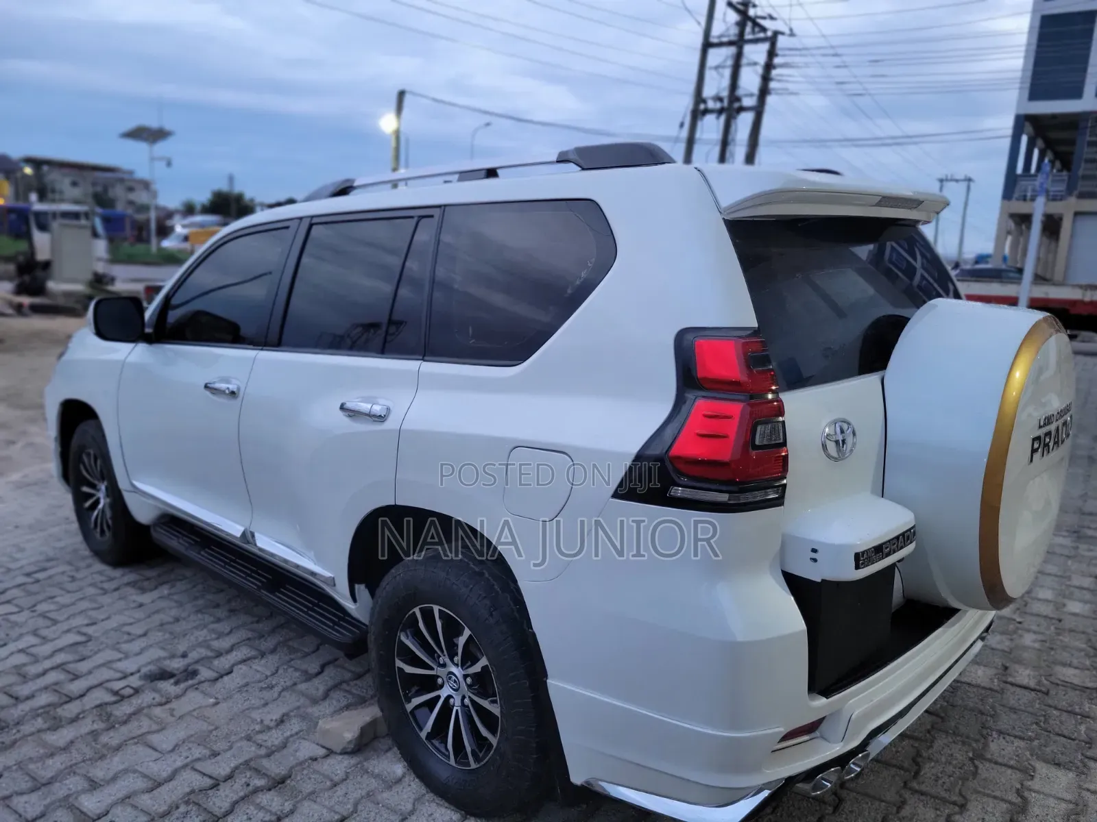 Toyota Land Cruiser Prado 2012 White