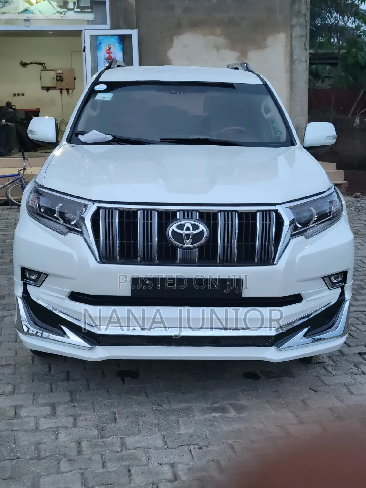 Toyota Land Cruiser Prado 2012 White