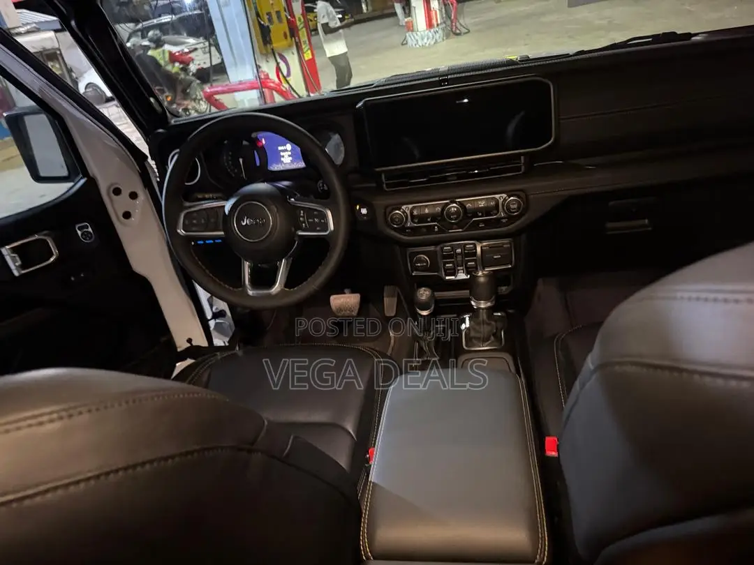 Jeep Wrangler 4xe 2024 White