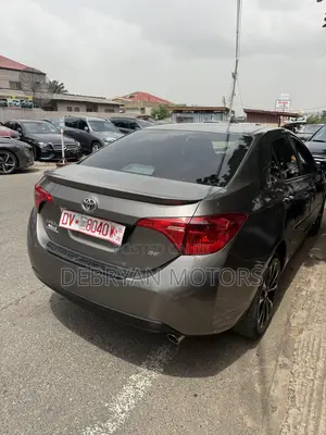 Toyota Corolla SE 4dr Sedan (1.8L 4cyl CVT) 2017 Brown