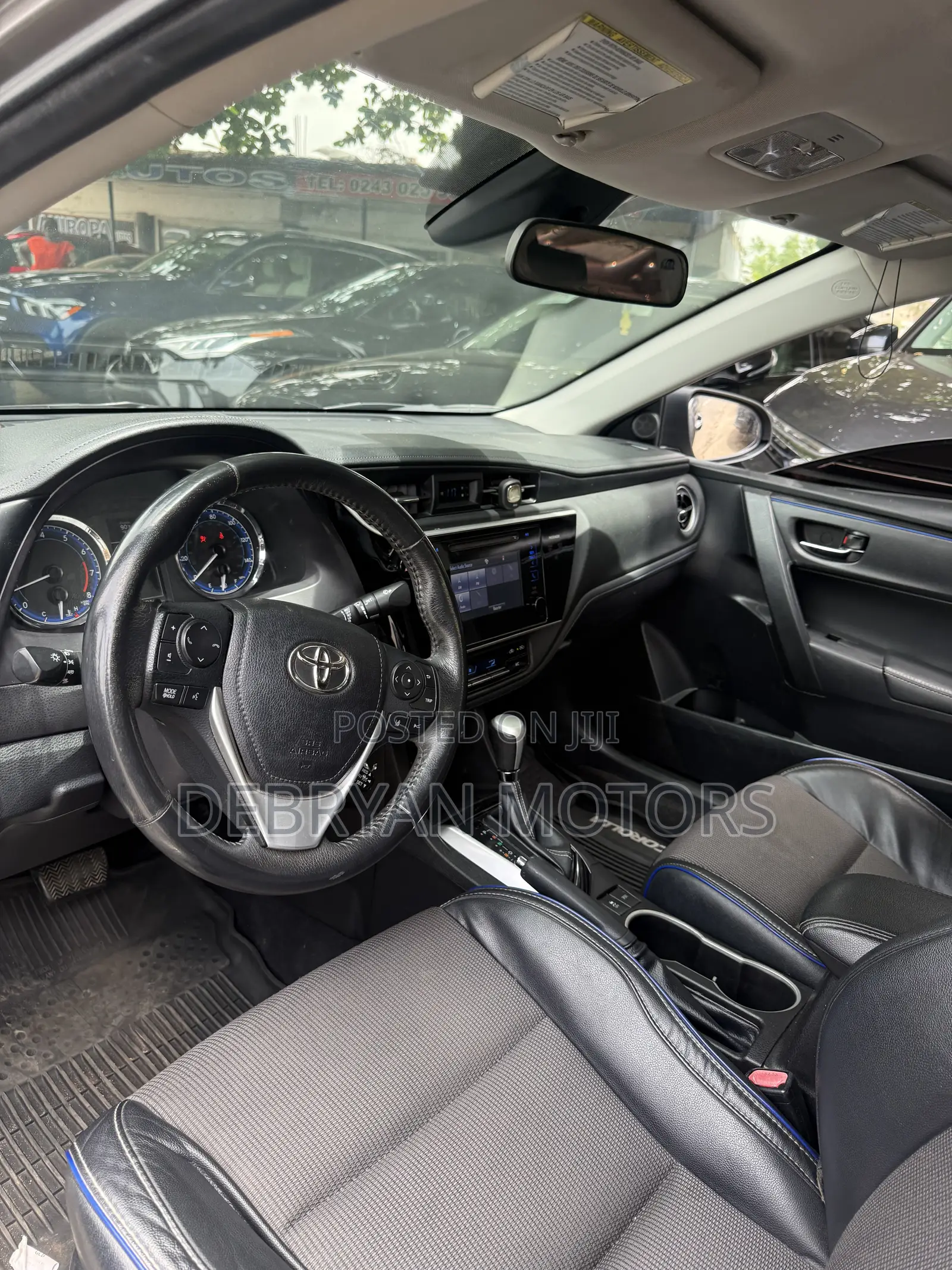 Toyota Corolla SE 4dr Sedan (1.8L 4cyl CVT) 2017 Brown