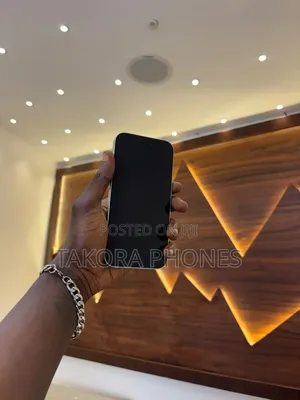 Apple iPhone 15 128 GB Green