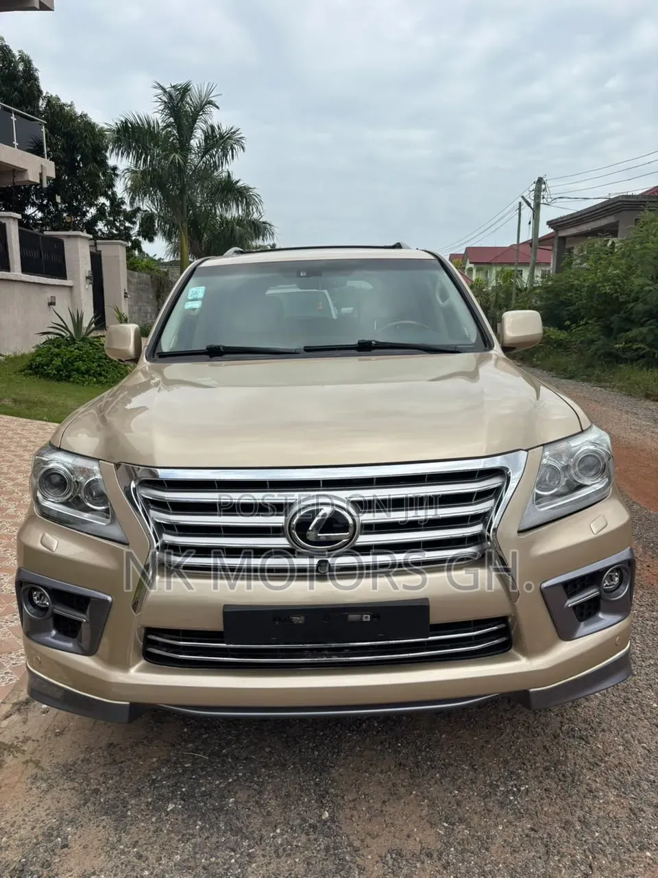 Lexus LX 570 AWD 2013 Gold