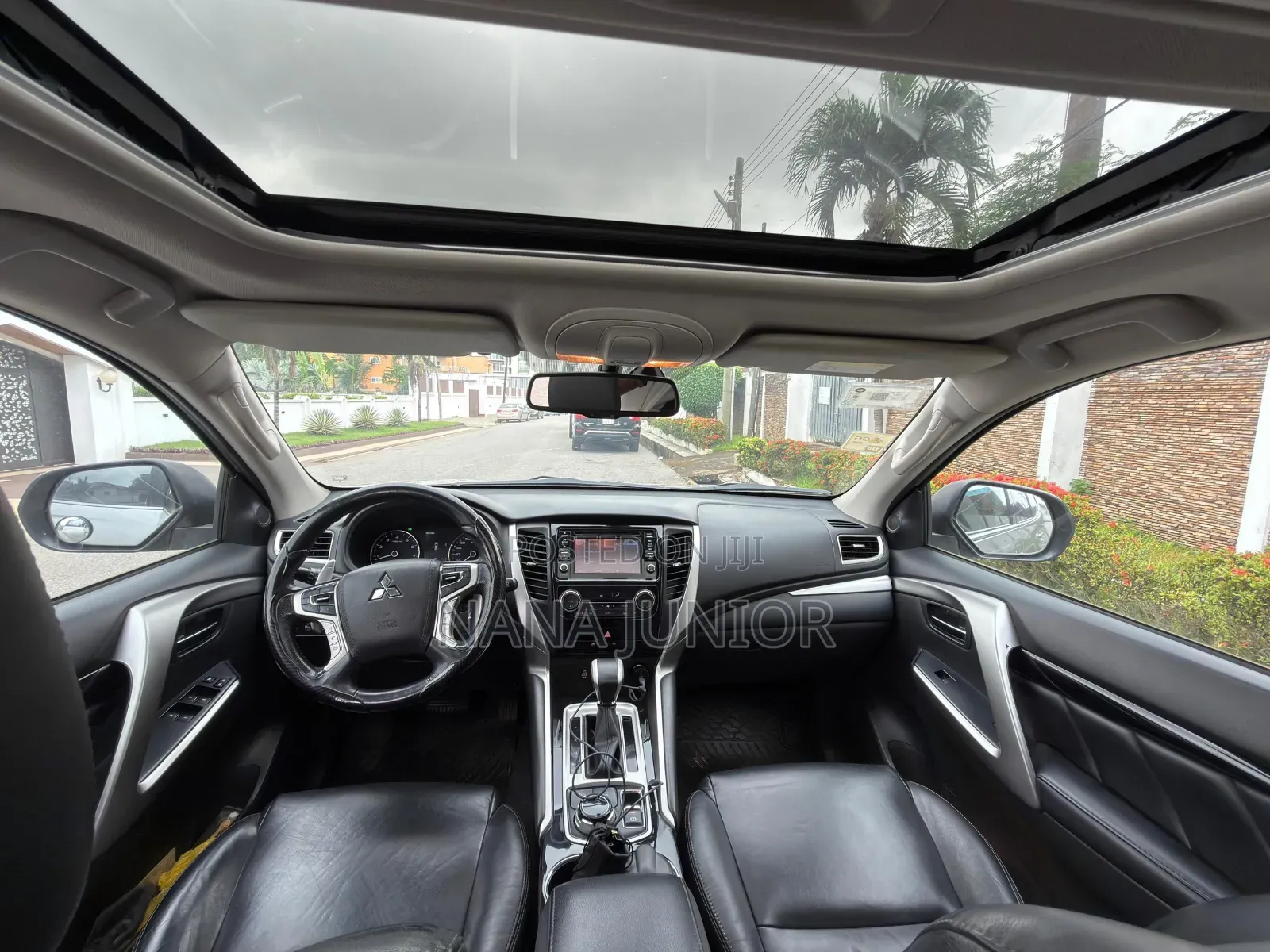 Mitsubishi Montero 2020 Silver