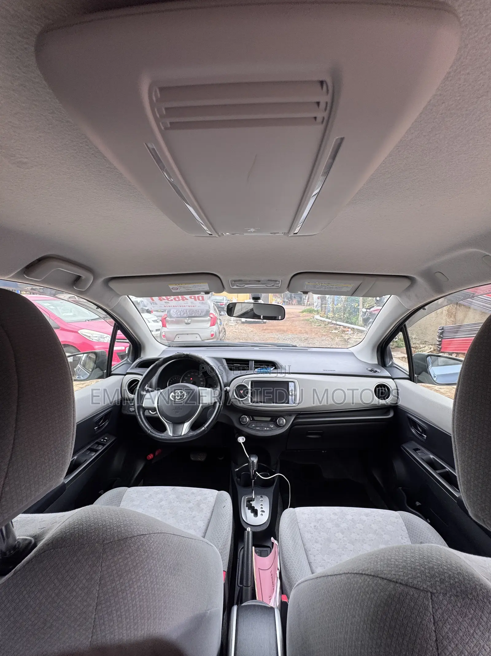 Toyota Vitz 1.3 FWD 5dr 2012 Blue