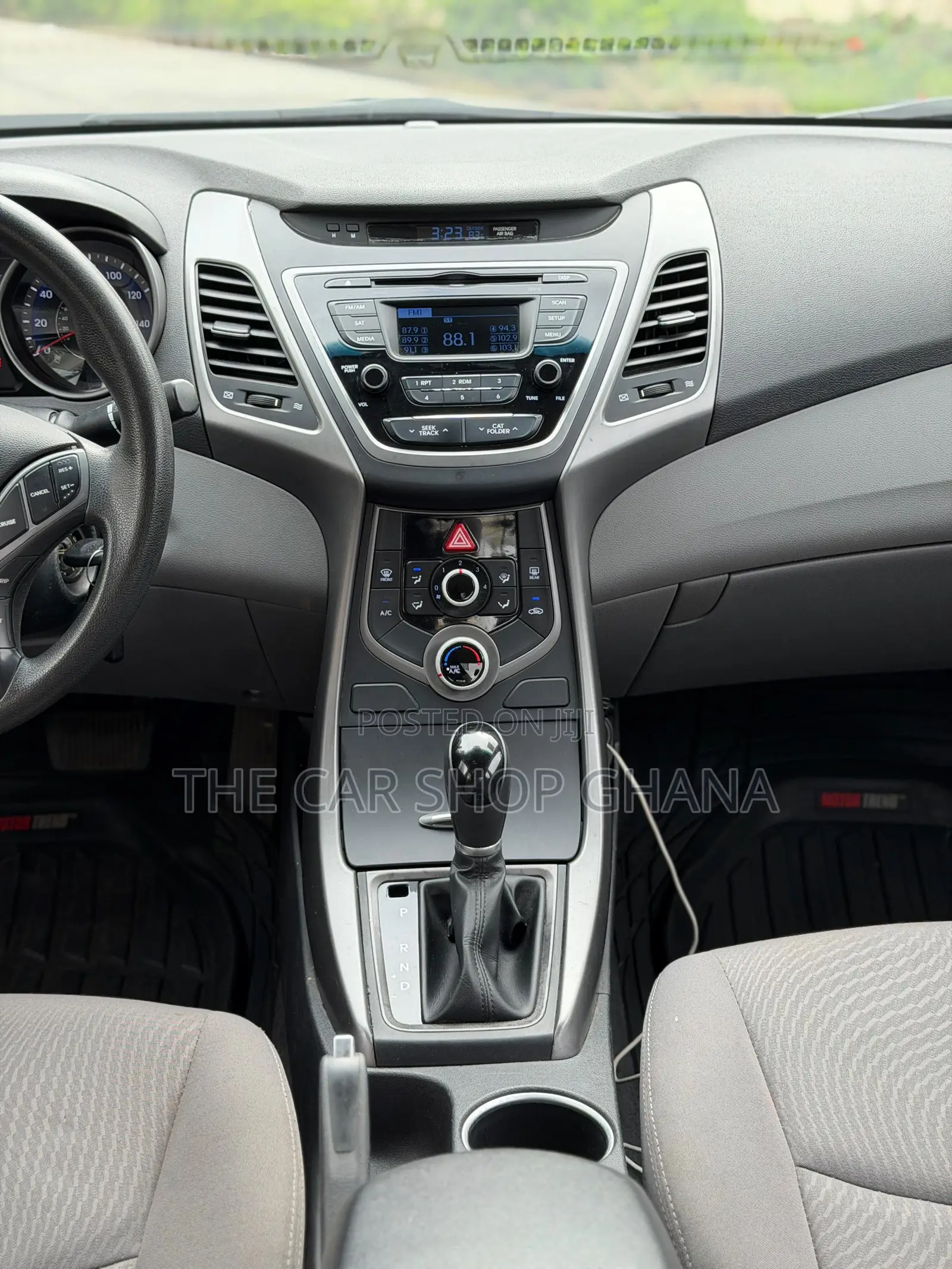 Hyundai Elantra 2016 Gray