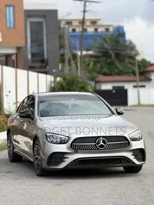 Mercedes-Benz E350 2023 Gold