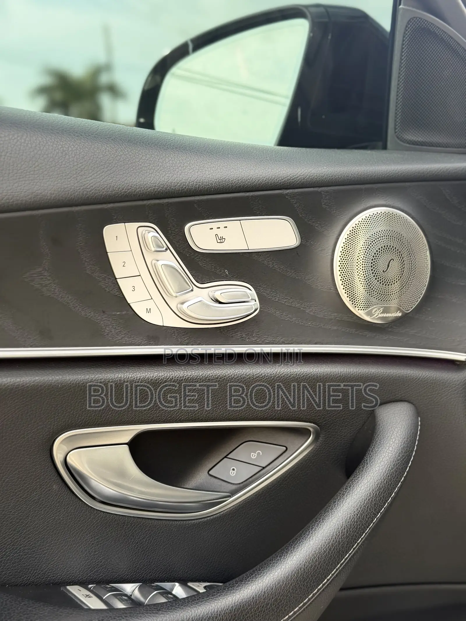 Mercedes-Benz E350 2023 Gold