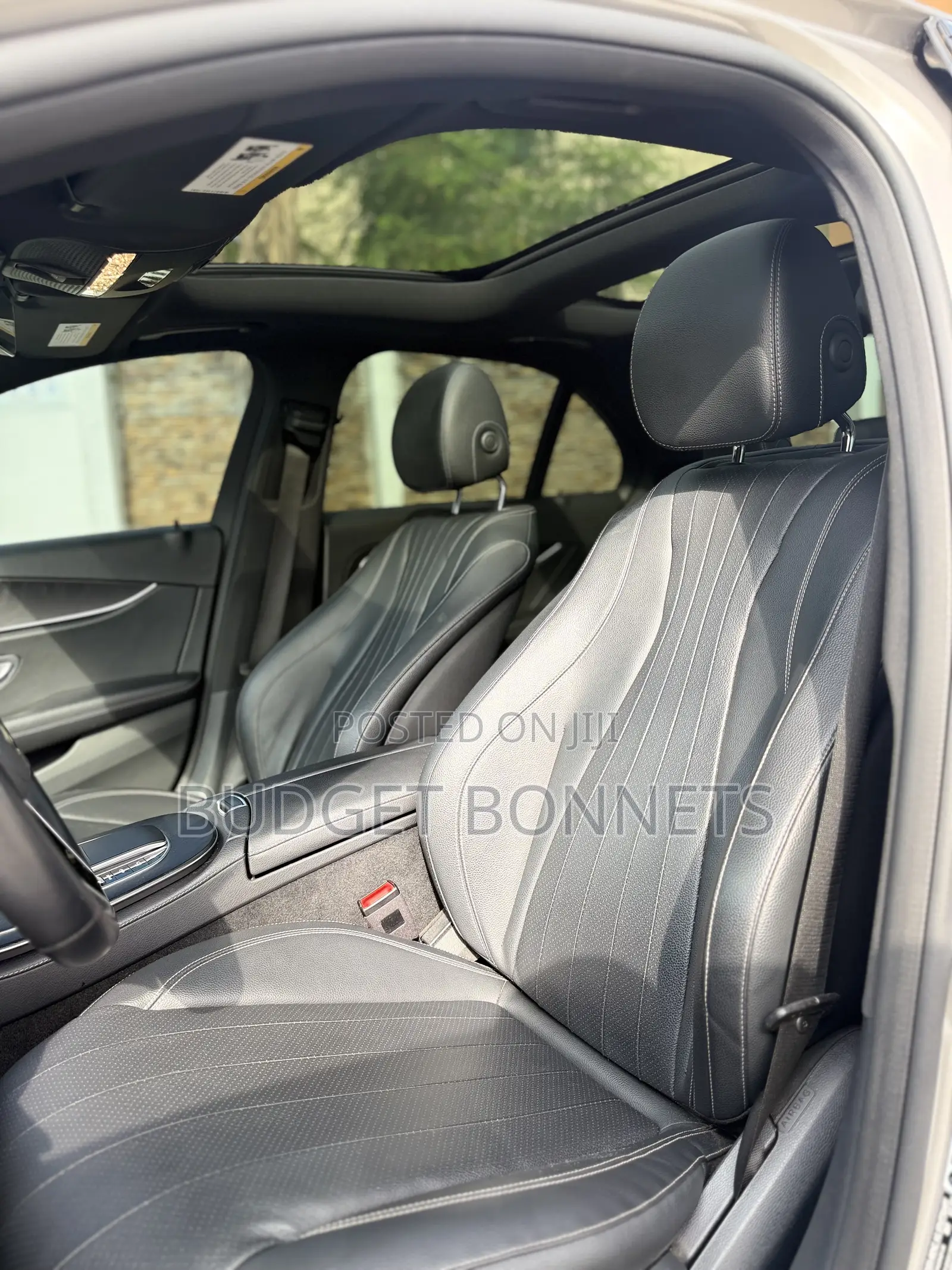 Mercedes-Benz E350 2023 Gold