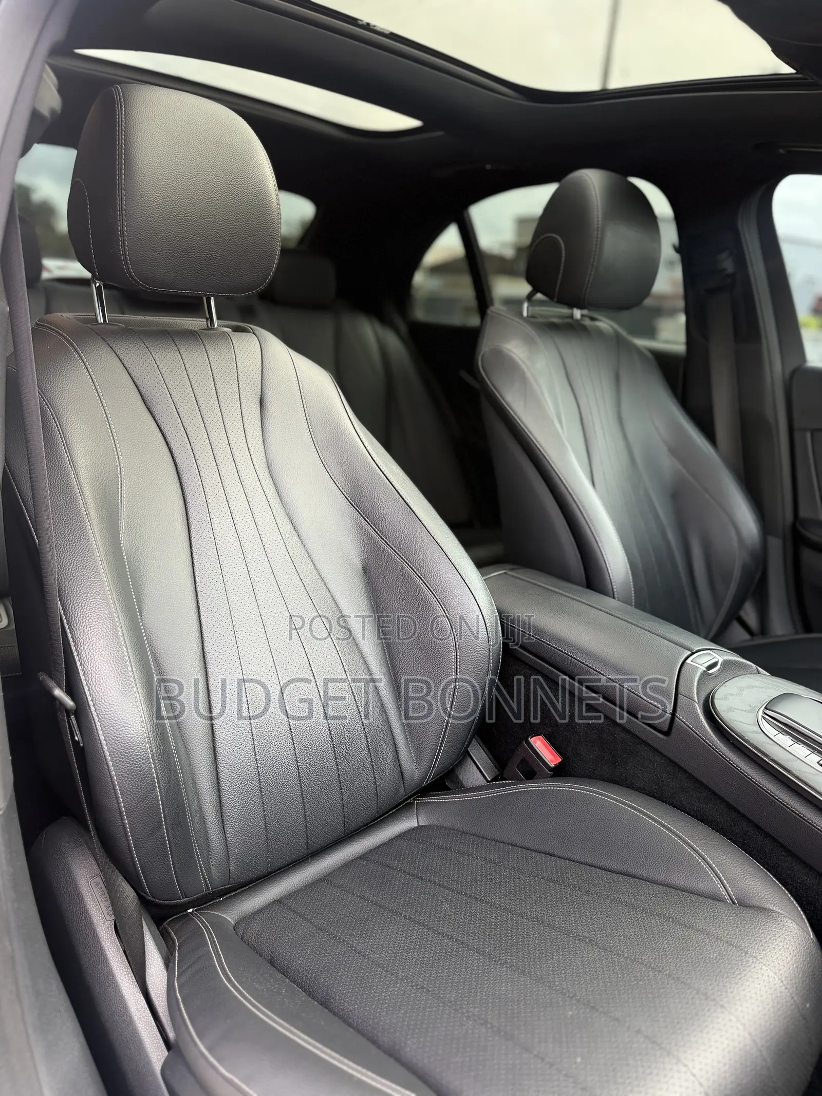 Mercedes-Benz E350 2023 Gold