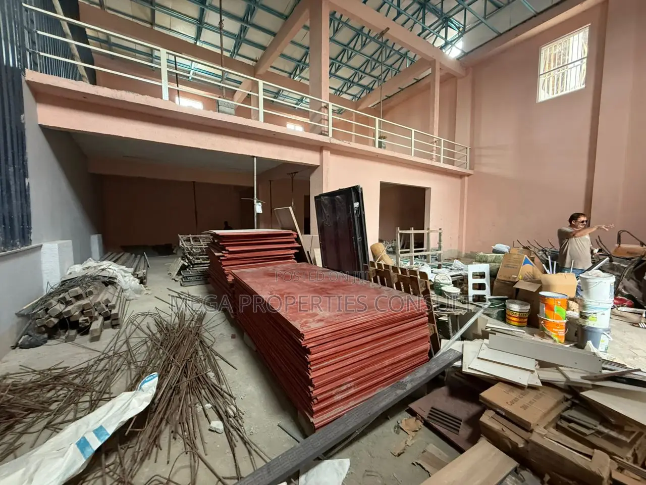 Warehouse for Rent in Tesano