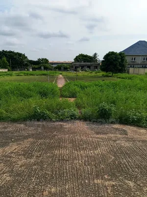 6 Plots of Land for Rent