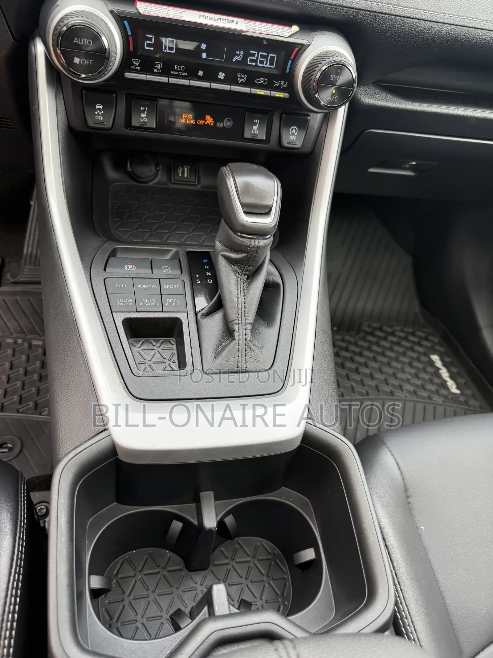Toyota RAV4 XLE Premium 2025 Gray