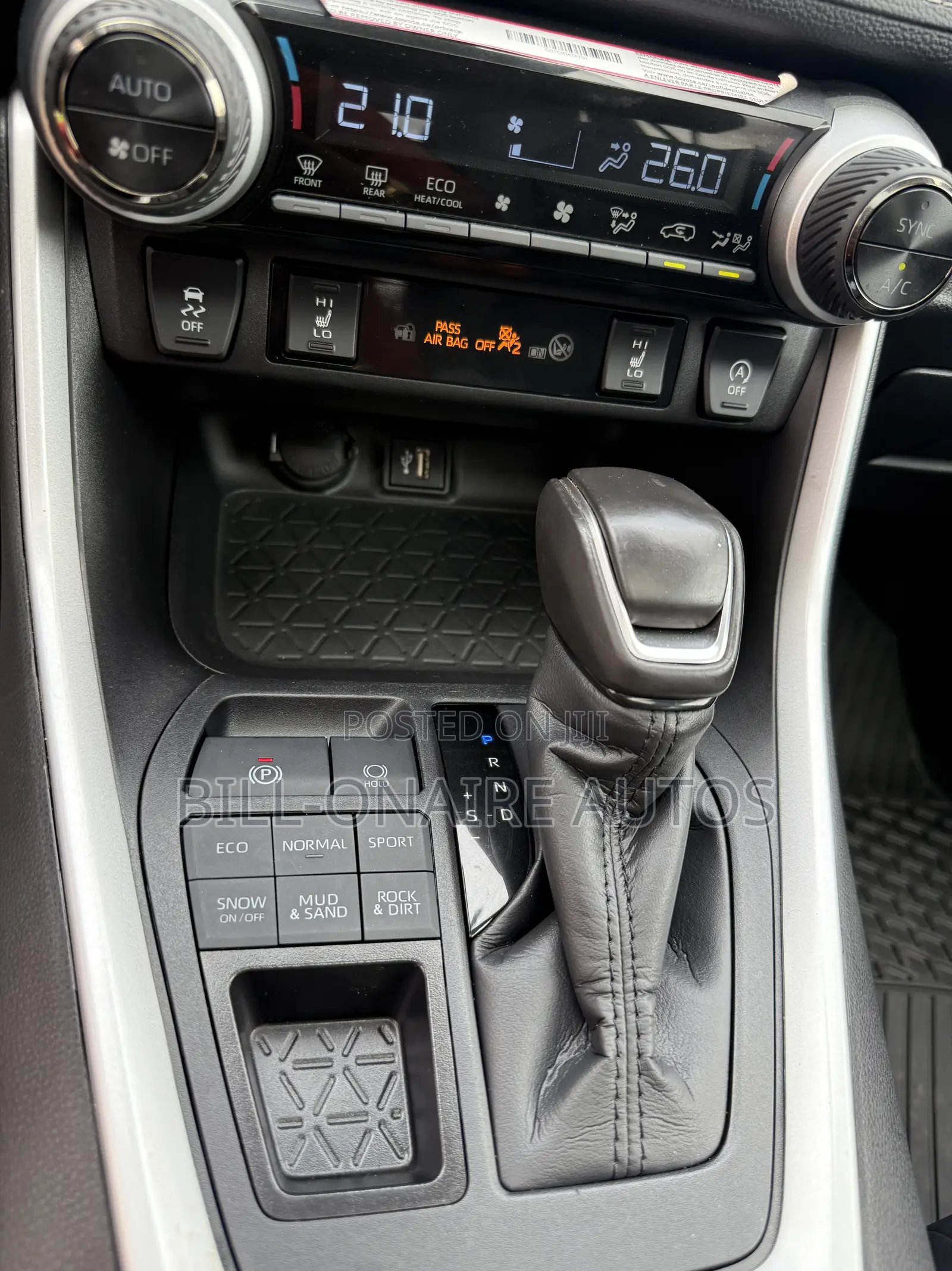 Toyota RAV4 XLE Premium 2025 Gray