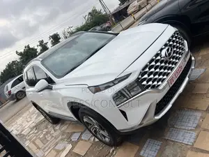 Hyundai Santa Fe 2023 White