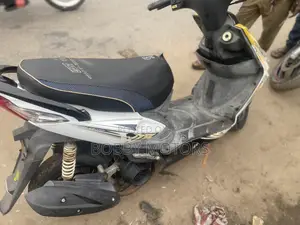 Kymco Xciting 2025 White