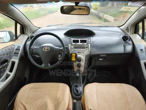 Toyota Vitz 1.0 FWD 5dr 2009 Black