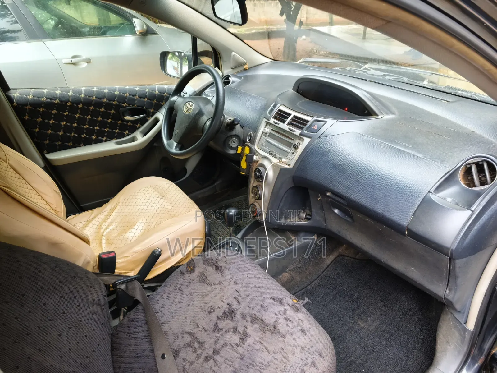 Toyota Vitz 1.0 FWD 5dr 2009 Black