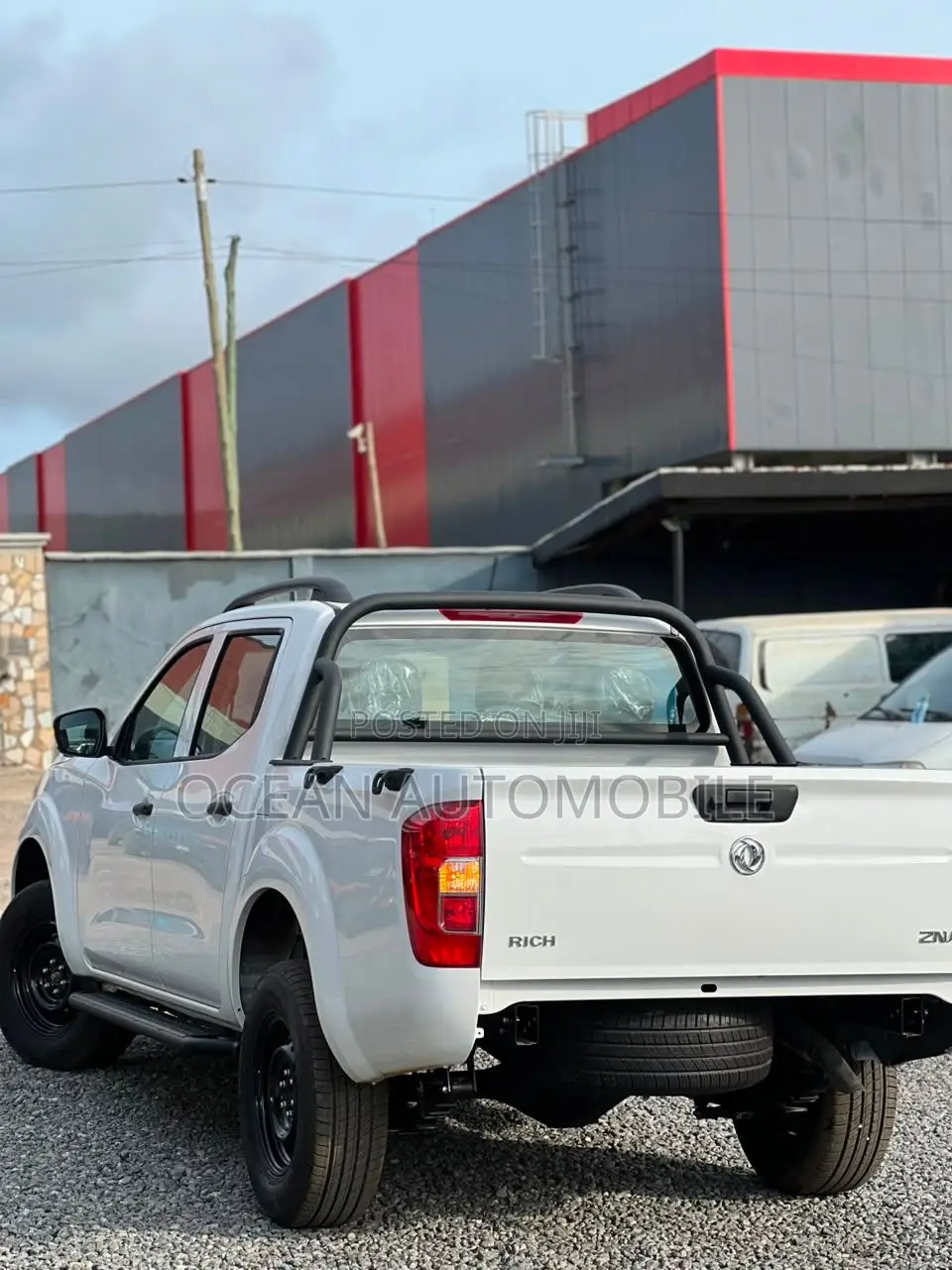New Nissan Pick-Up 2025 White