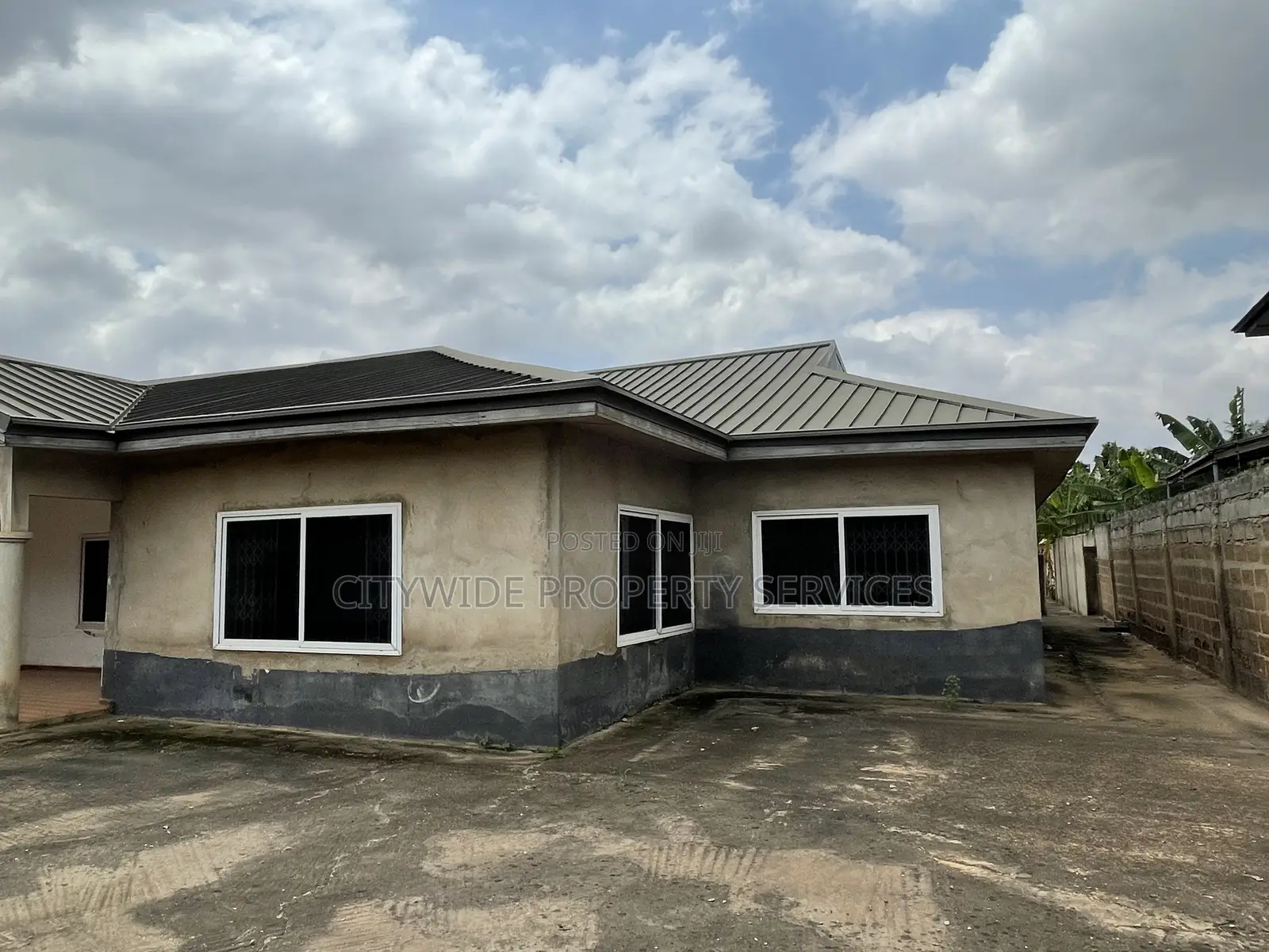 Furnished 5bdrm House in Ayi Mensah, Ga East Municipal for sale