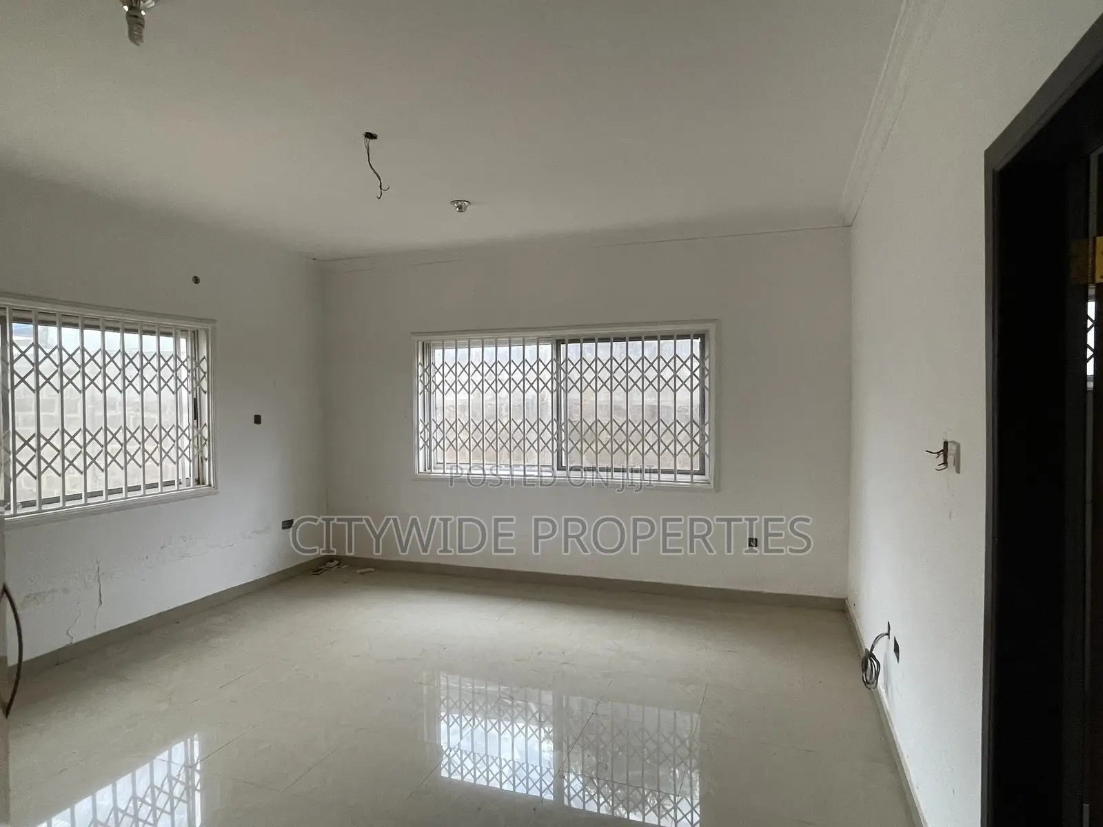 Furnished 5bdrm House in Ayi Mensah, Accra Metropolitan for sale