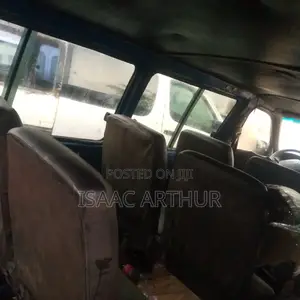 Toyota HiAce 2010 Red