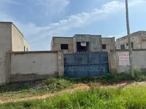 9bdrm House in Prampram for sale